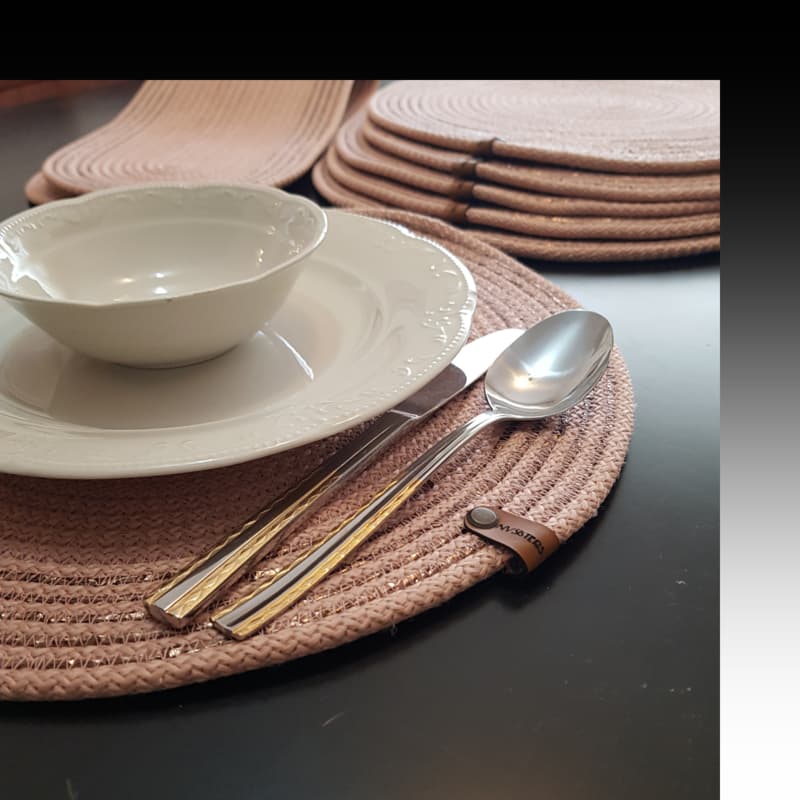 طقم مفرش طاولة دائري لامع وردي فاتح، مكون من 6 قطع