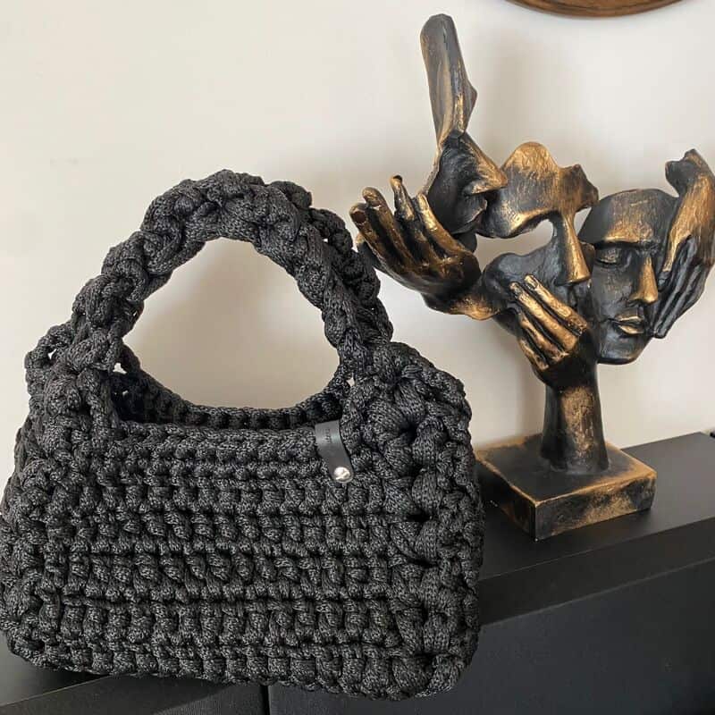 حقيبة يد نسائية صغيرة سوداء صيفية