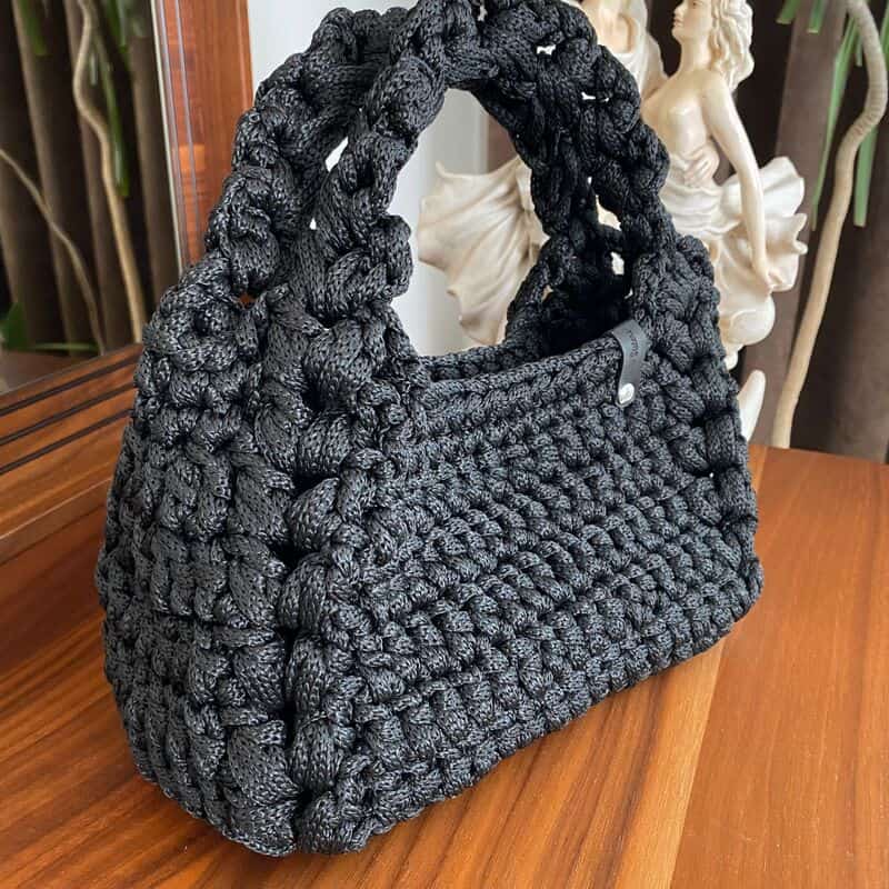 حقيبة يد نسائية صغيرة سوداء صيفية