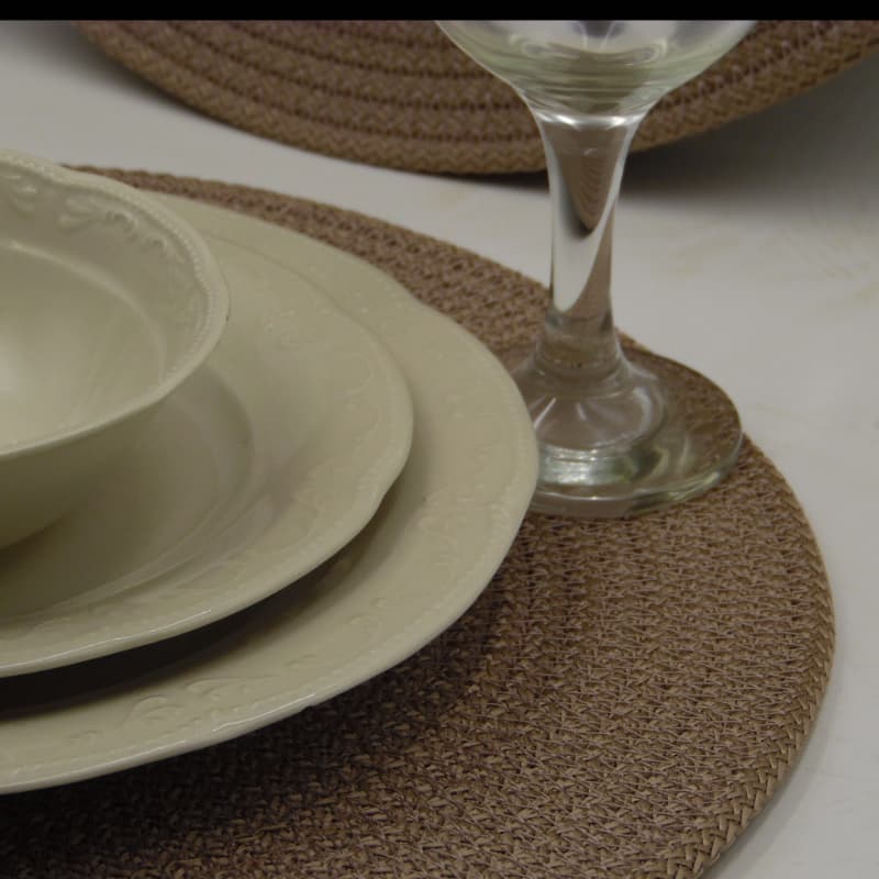 طقم مفارش طاولة بلون بيج (رمادي داكن)