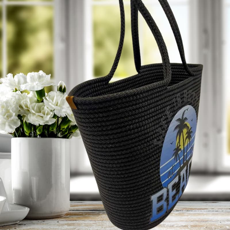 حقيبة شاطئ صيفية من القش باللونين الأسود والأزرق بتصميم مطبوع - حقيبة يد وكتف نسائية