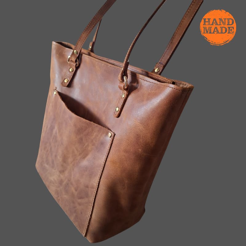 حقيبة NVsisters Vachetta Tote – Crazy Tiana جلد طبيعي بلون بني فاتح