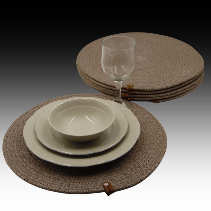 طقم مفارش طاولة بلون بيج (رمادي داكن)