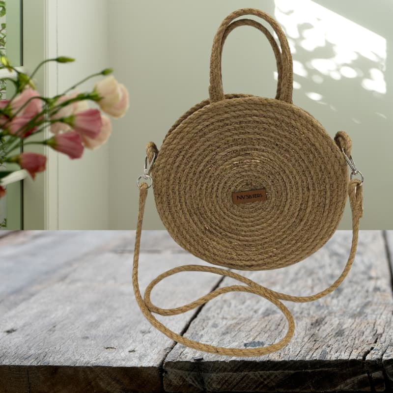 حقيبة يد وكتف صغيرة مستديرة من القش للنساء