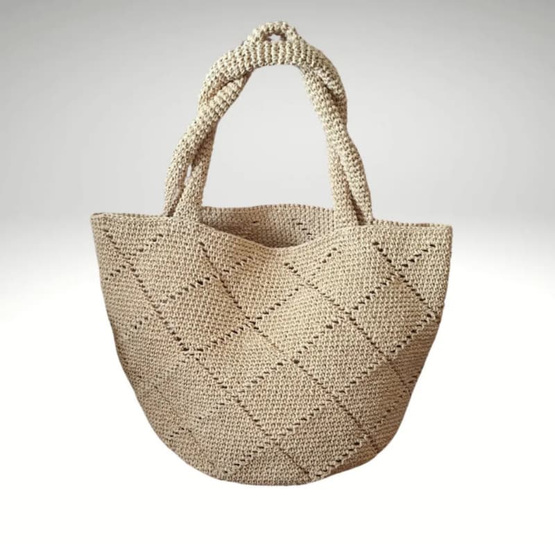 حقيبة كتف نسائية مصنوعة يدوياً من القش من إن في سيسترز - تصميم صيفي