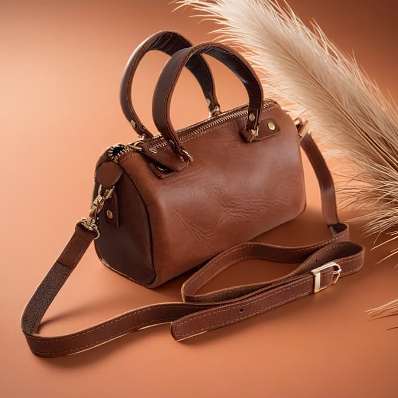 حقيبة NVsisters Kybele مصنوعة يدويًا من الجلد الطبيعي بلون أسمر