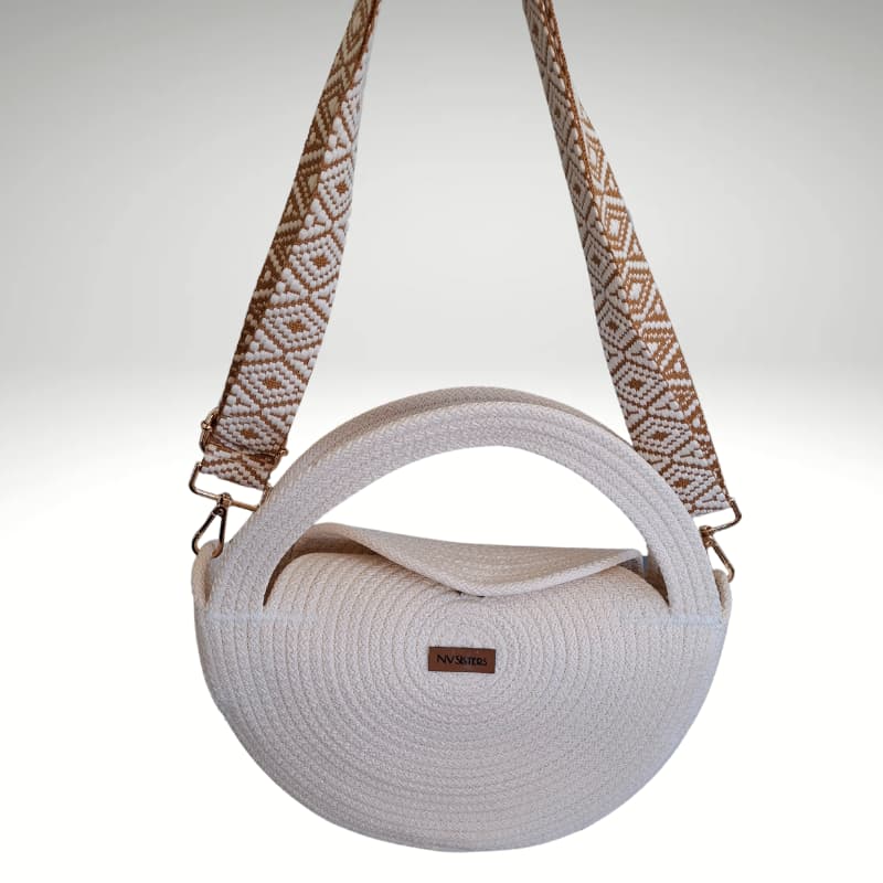 حقيبة يد وكتف دائرية بلون كريمي فاتح من NVisters